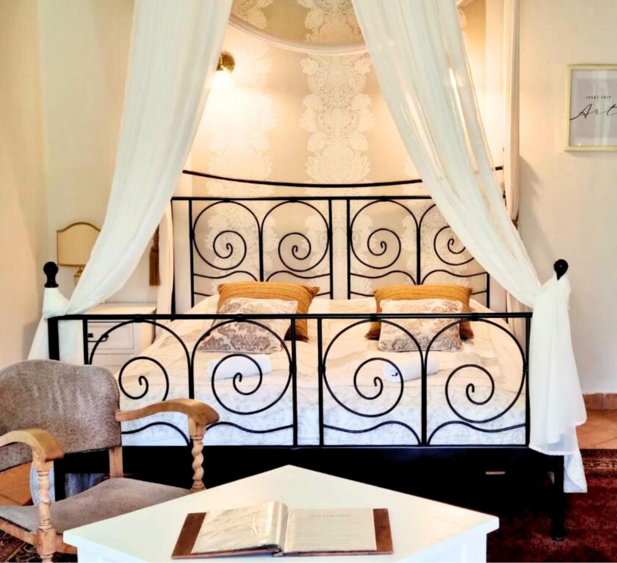Villa Toscana Boutique มูชองค์ชิคแล ภายนอก รูปภาพ