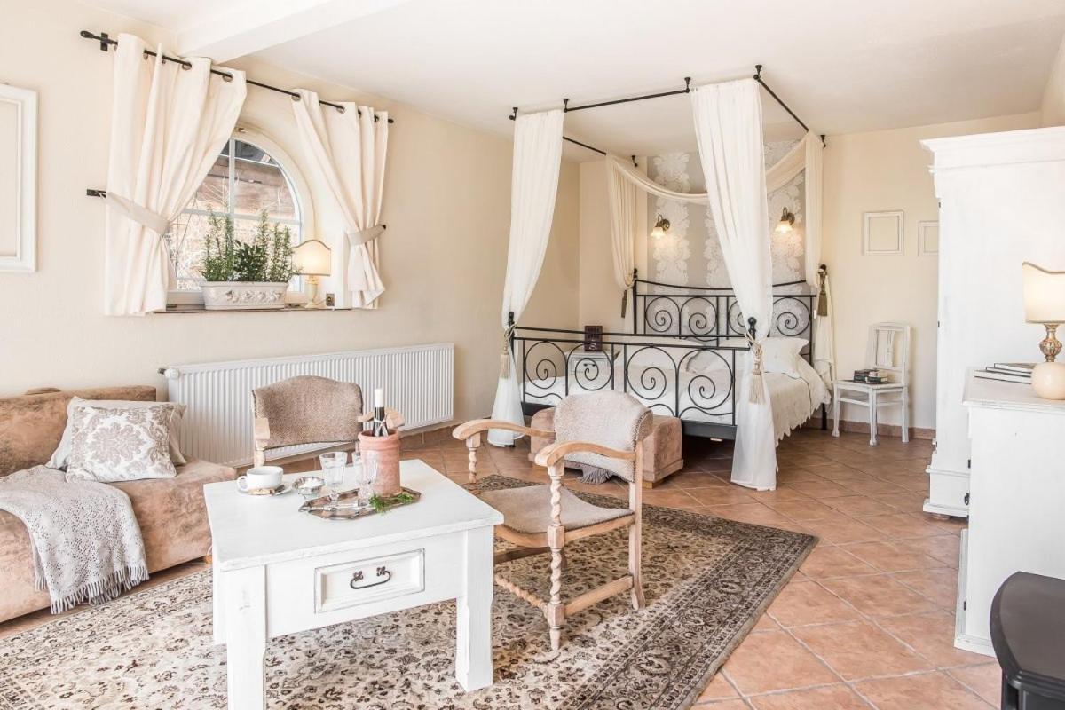 Villa Toscana Boutique มูชองค์ชิคแล ภายนอก รูปภาพ